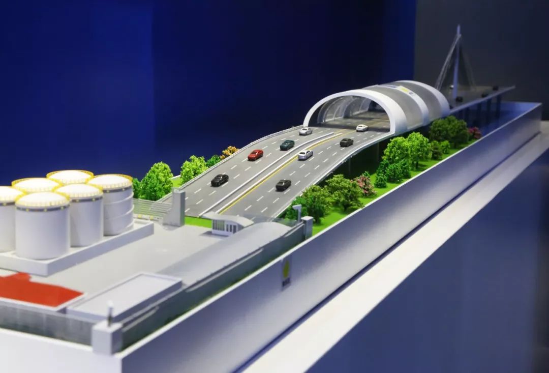 法尔胜泓昇集团有限公司,江苏法尔胜泓昇重工有限公司