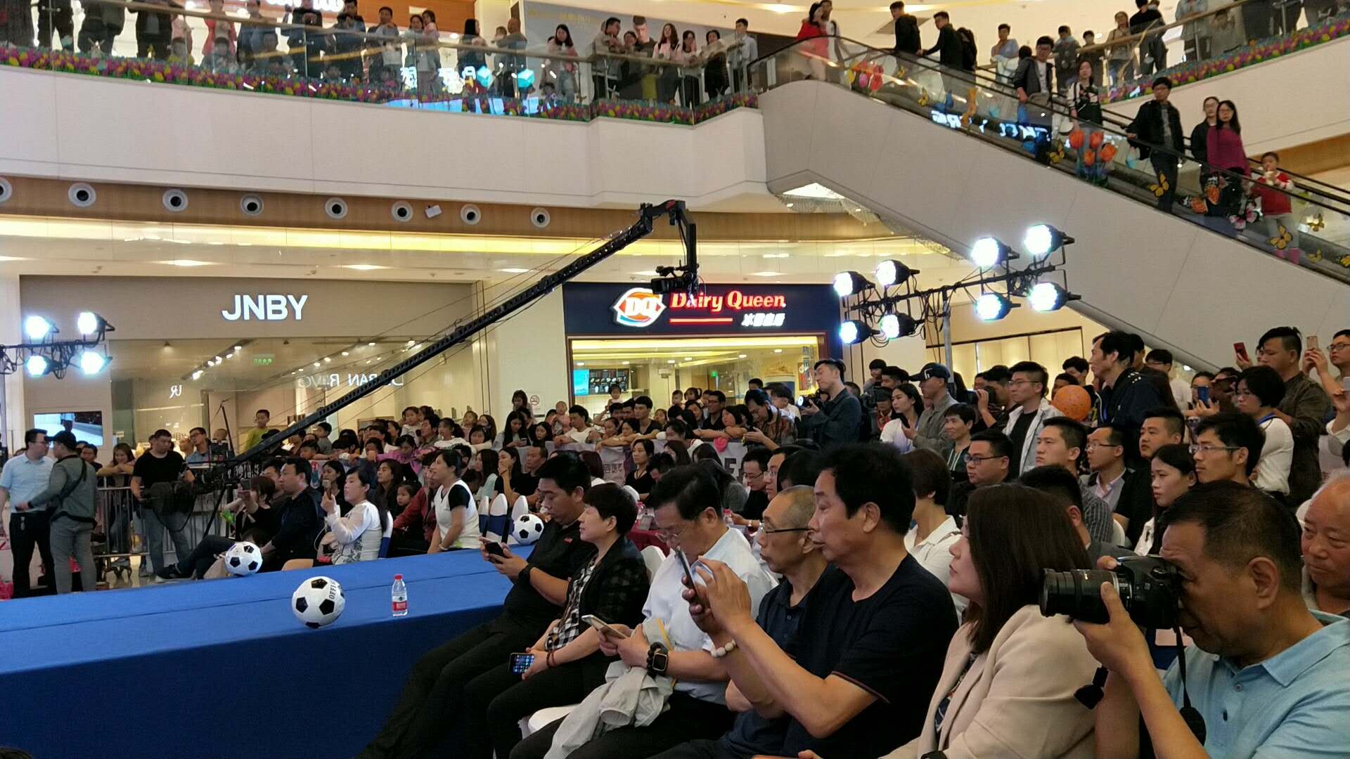 2018世界杯足球宝贝秀,本届世界杯足球宝贝