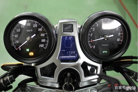 雅马哈xsr900对比川崎z900rs,雅马哈xsr900日本