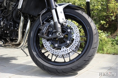 雅马哈xsr900对比川崎z900rs,雅马哈xsr900日本