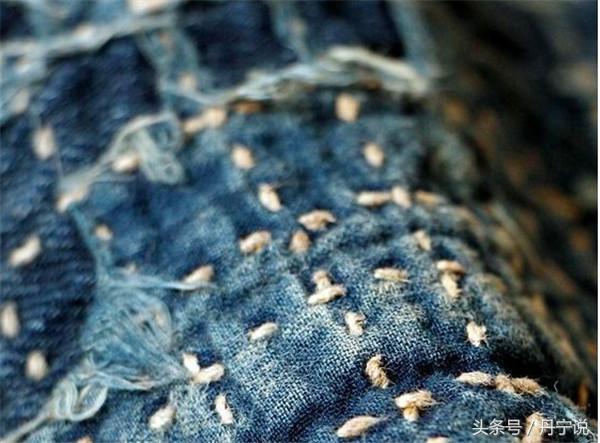 养牛仔裤怎么养出爆裂纹,养牛仔裤过程牛仔裤臭了怎么办