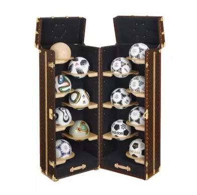 想让她陪你看世界杯？LV助攻已就位，看你的了