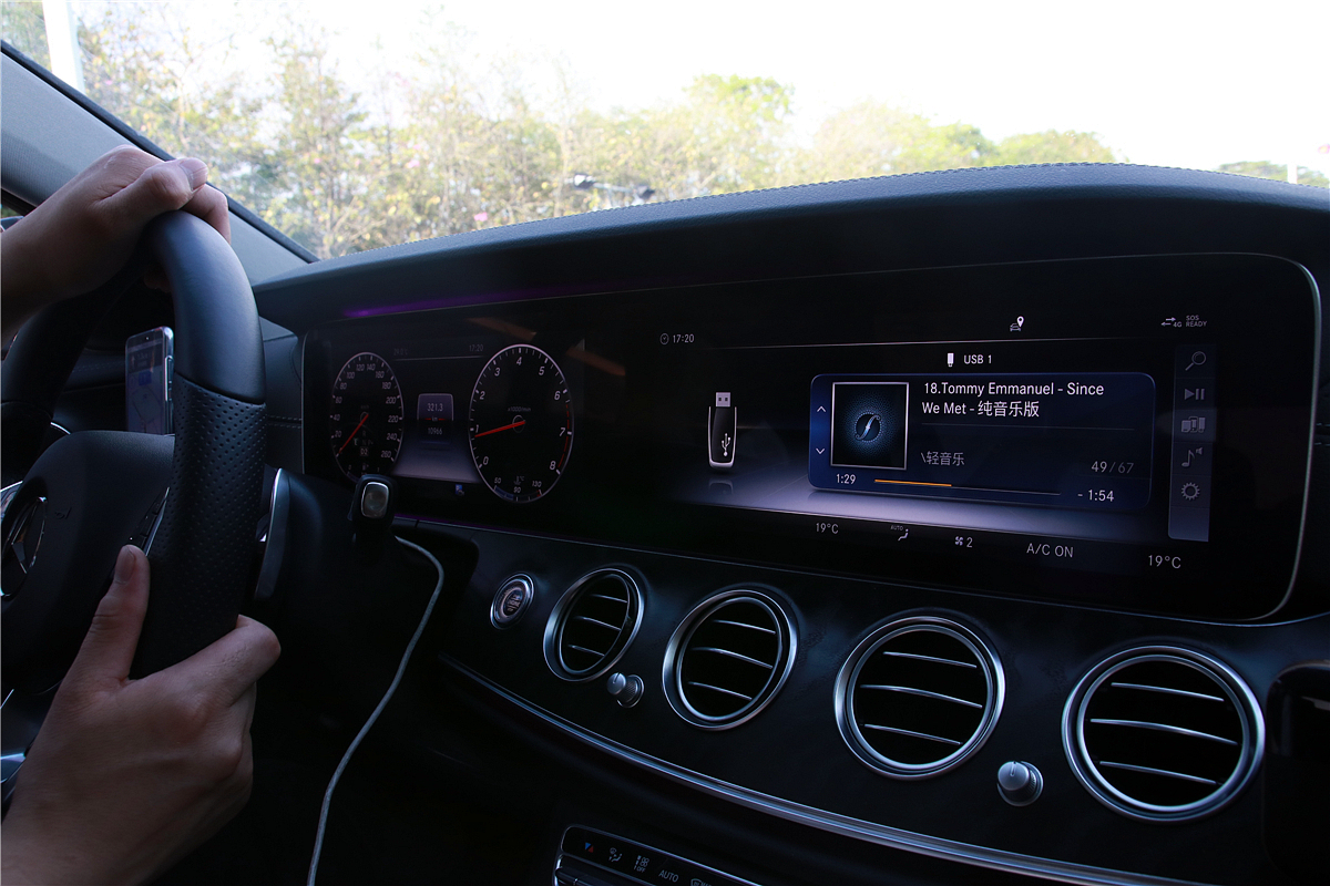 梦想拥有奔驰E的我却先买了华为随行WiFi