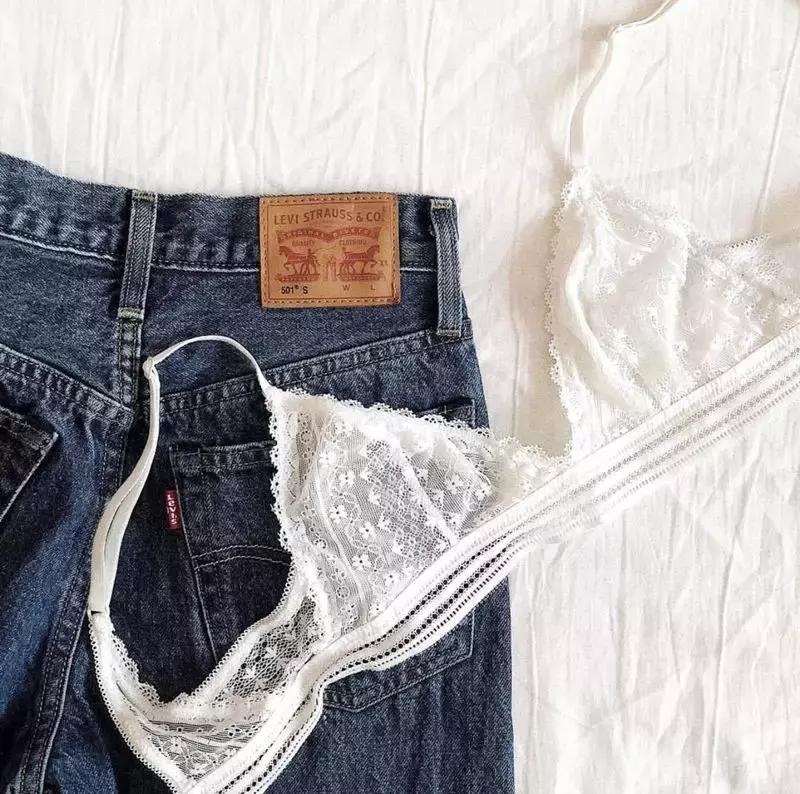 平胸怎么穿不尴尬,平胸怎么穿不空杯