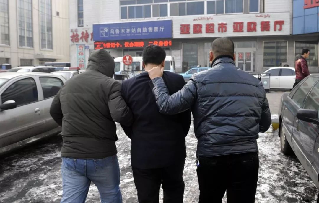 深读｜一边骂黄牛*党**，一边买黄牛票，世道就是这样变坏的