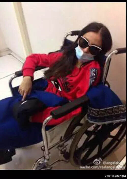 angelababy机场被怼脸,angelababy在机场被怼的视频