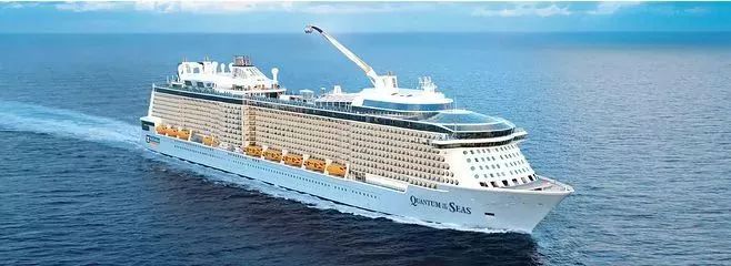 海洋量子号邮轮参观,海洋量子号邮轮航行航拍视频