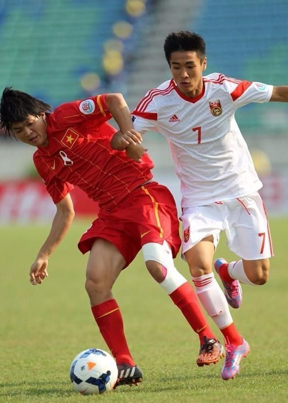 亚洲预选国足踢韩国精彩配合,亚洲预选国足迎战泰国