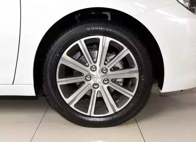 标致408的2.0最致命的5大缺点,买新款标致408的10大忠告