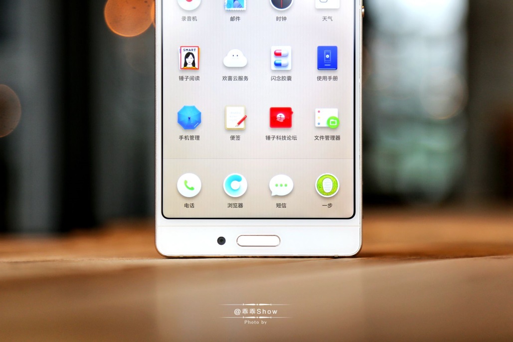 坚果3发布会刘海屏视频,坚果3现在值得买吗