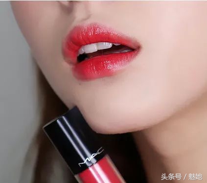 mac漆光唇釉棒棒糖110,mac最新款唇釉色号黑管