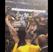 脏话？不存在的！库里：求生欲促使我进步