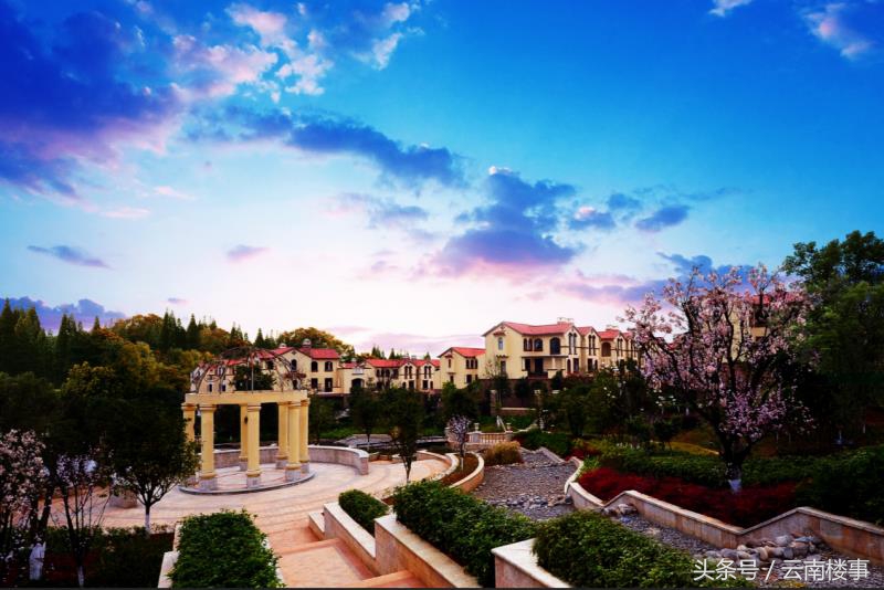 当房价大面积抛售潮会发生什么,金湖盛景别墅