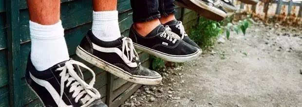 明星好鞋推荐300元左右,今年必买的明星同款鞋