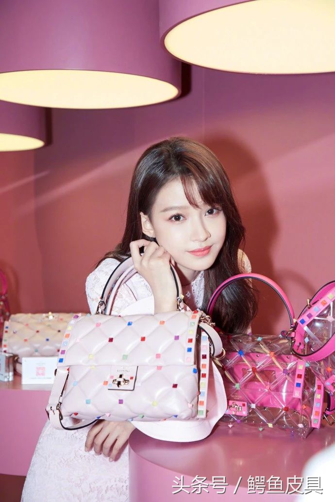 香奈儿是高奢还是顶奢啊,香奈儿也掩盖不住你的俗气