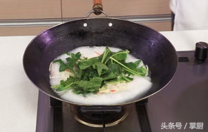 菠菜虾面的做法大全家常菜,虾仁菠菜面辅食1岁宝宝