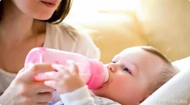 6个月宝宝，宝妈母乳时闻到一股怪味，宝妈们快看看自己的孩子吧