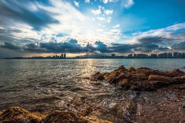 当你一无所有的时候谁会陪着你,当你一无所有的时候谁还会陪着你