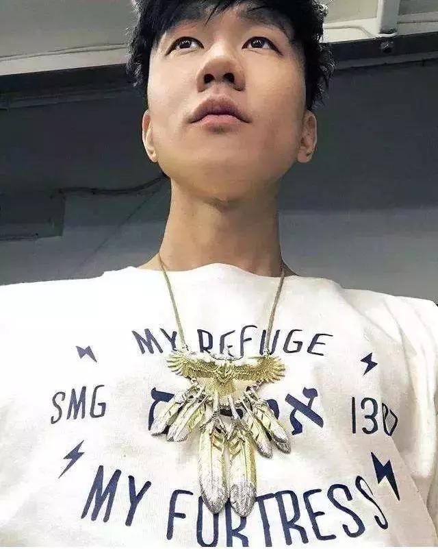 999纯银项链余文乐,林俊杰余文乐手表