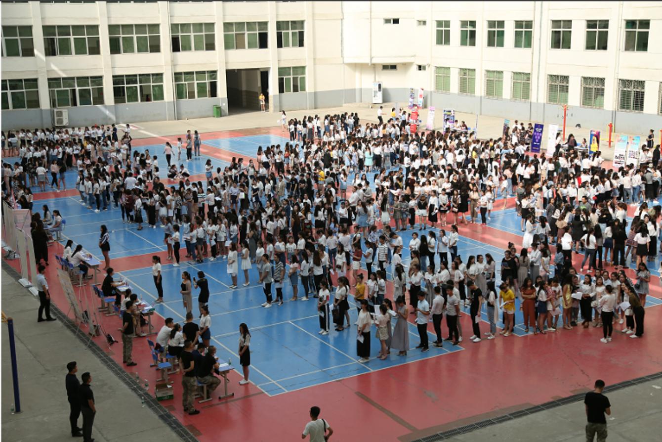 西安一学校事件,西安这二天发生的事