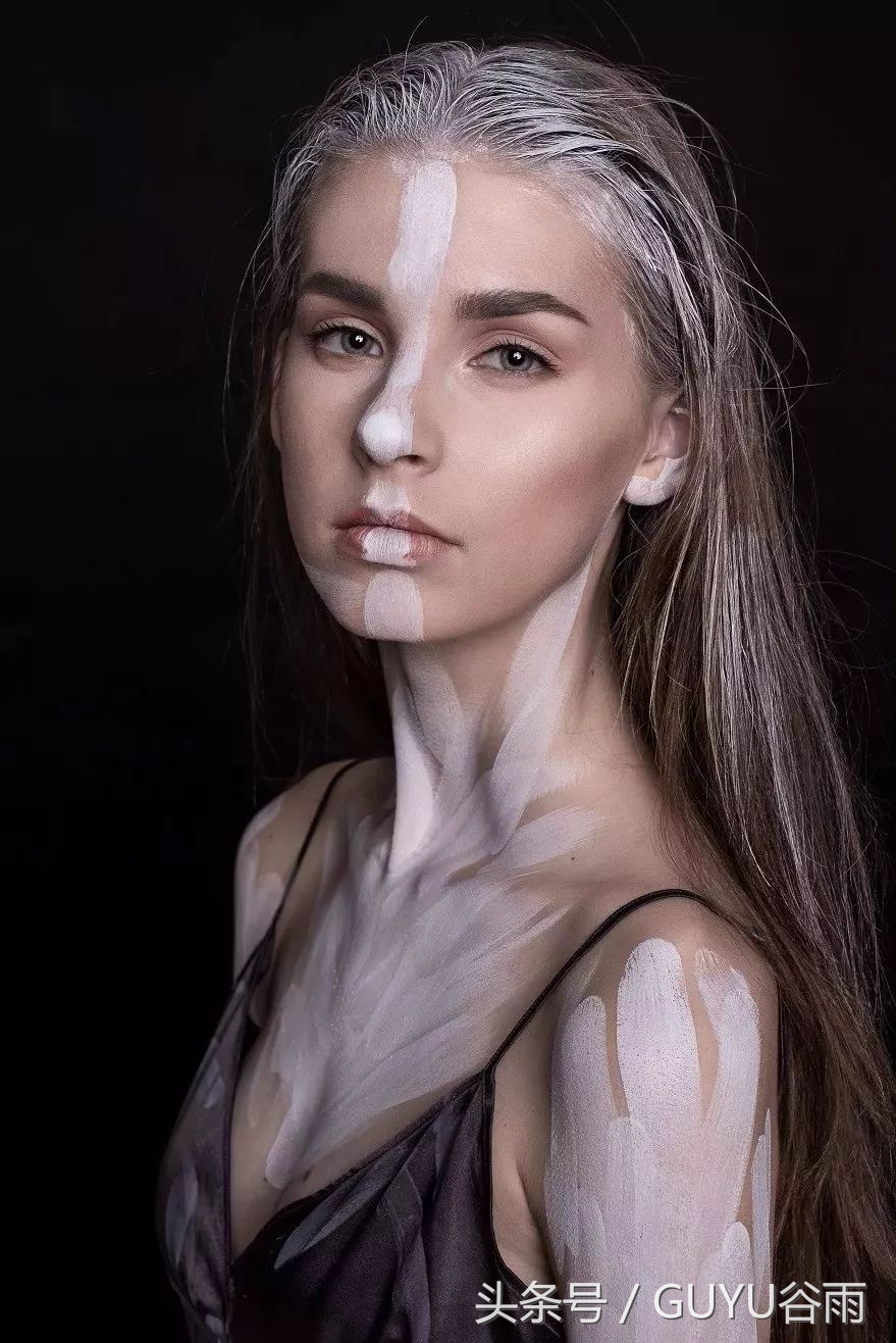 中国十大超模时尚秀 (时尚秀40位超模齐聚一堂靓丽迷人)