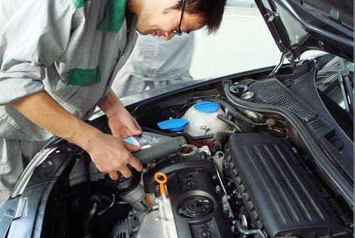 如何保养爱车不花冤枉钱,怎样保养自己的爱车
