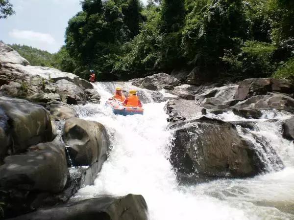 抛开空调WiFi西瓜，让博罗给你一个最美的“湿身”理由！