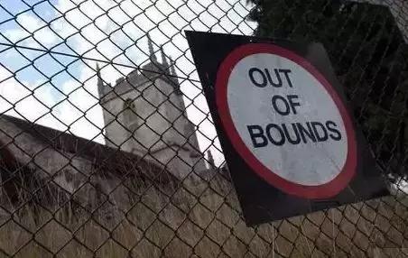 深山里发现荒无人烟的鬼城,欧洲无人小镇