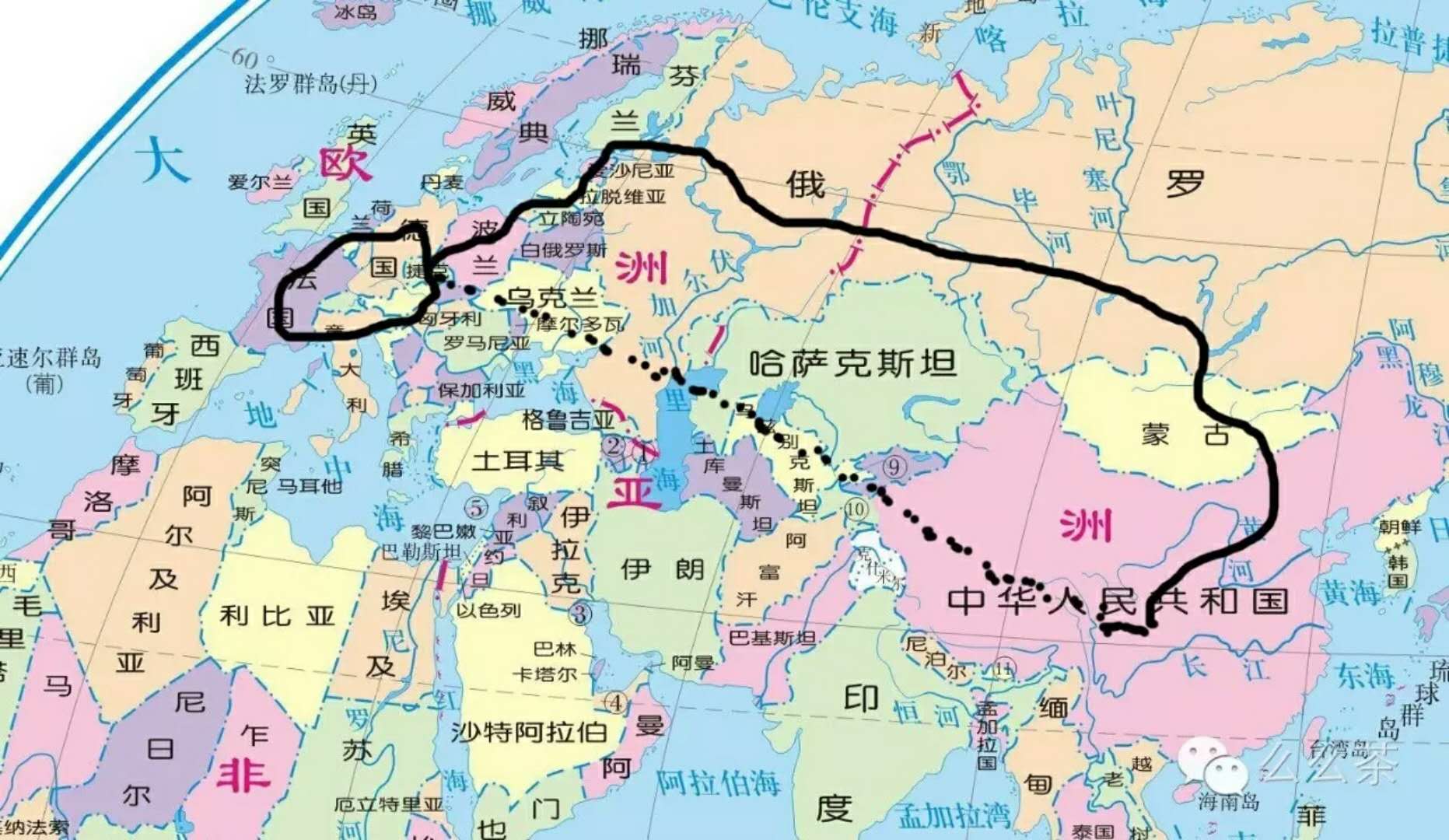 她在127小时的K3火车上拍婚纱照,看了三个国家的风景