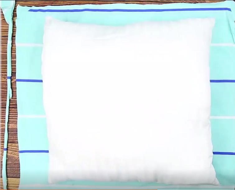 不用一针一线做出一个抱枕来挑战,不用一针一线怎么用旧衣服做抱枕