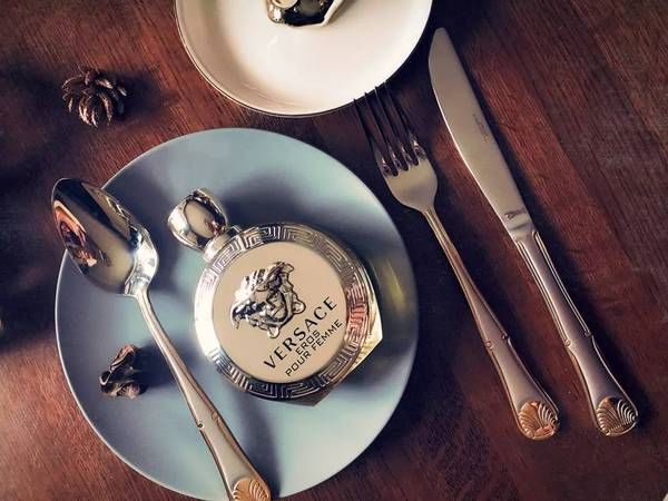 这个夏天，买什么香水才配得上掏空钱包置办的小美裙