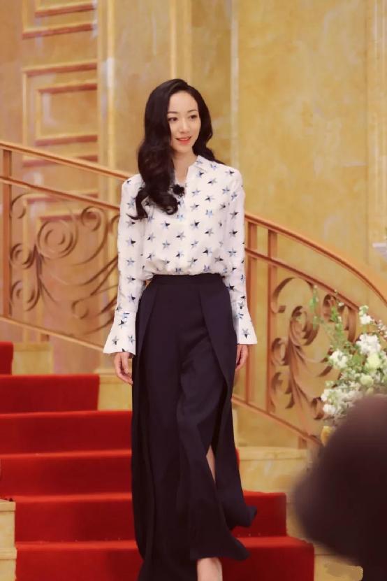 韩雪近期迷人美照,韩雪冬日晒自拍照