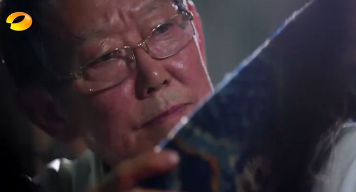 历时30余年,他复原“脚下的软黄金”,连故宫都找他订做地毯!