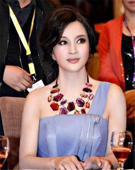 刘晓庆谈坐牢后,刘晓庆回忆因逃税入狱