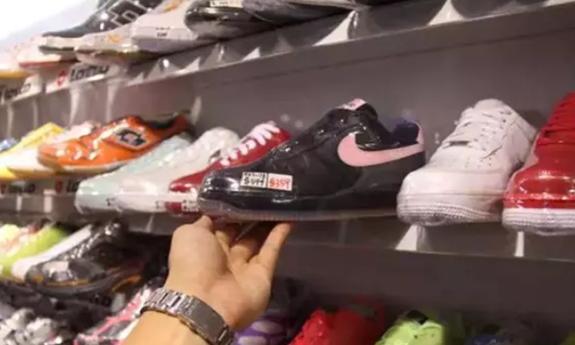 新闻香港假化妆品,香港海关查获多少化妆品