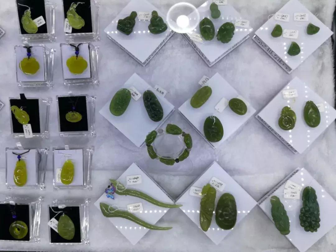 延吉市有卖根雕茶台,吉林省延吉市木雕茶台