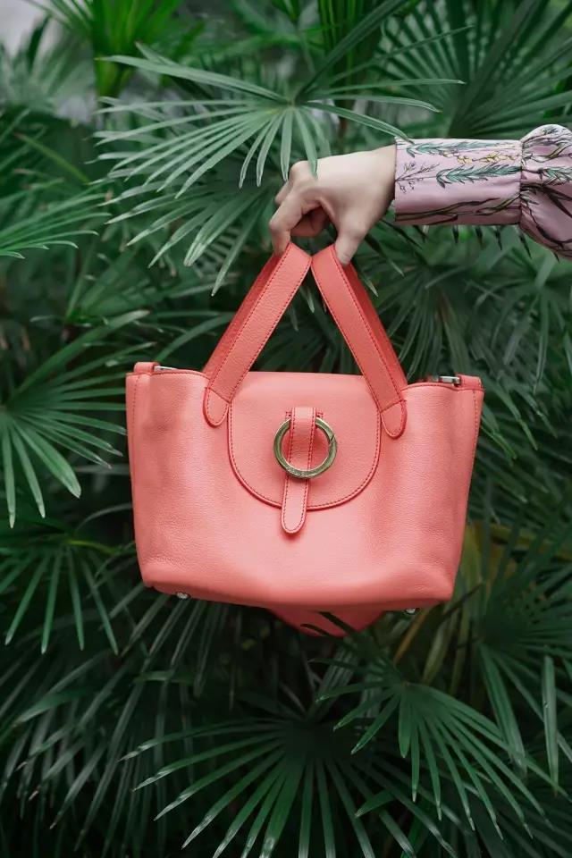 种草教你搭配这4款经典实用，可以出席任何场合的包