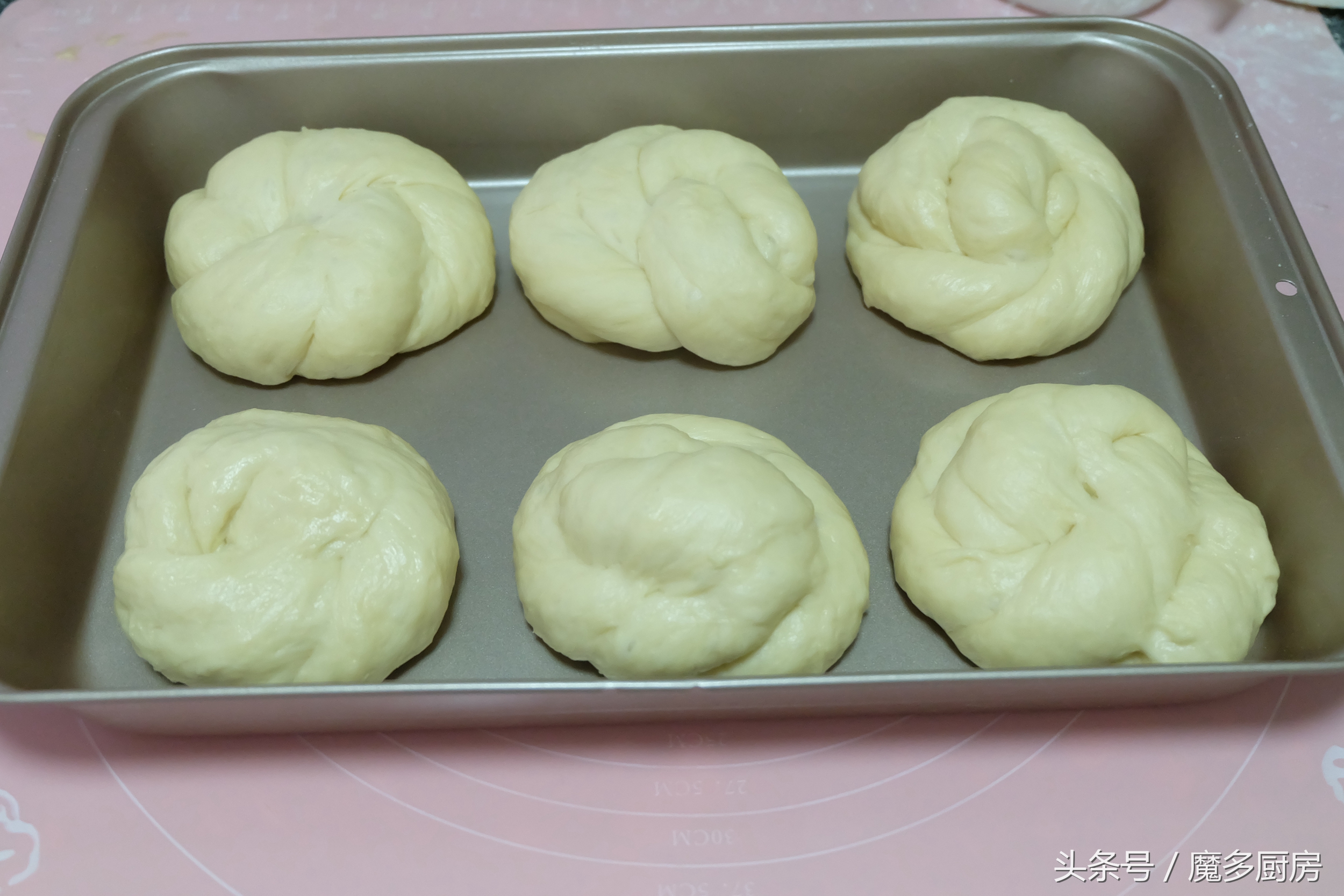 据说这个面包的原配方价值四千元，现在不花钱就能学到，快收藏！