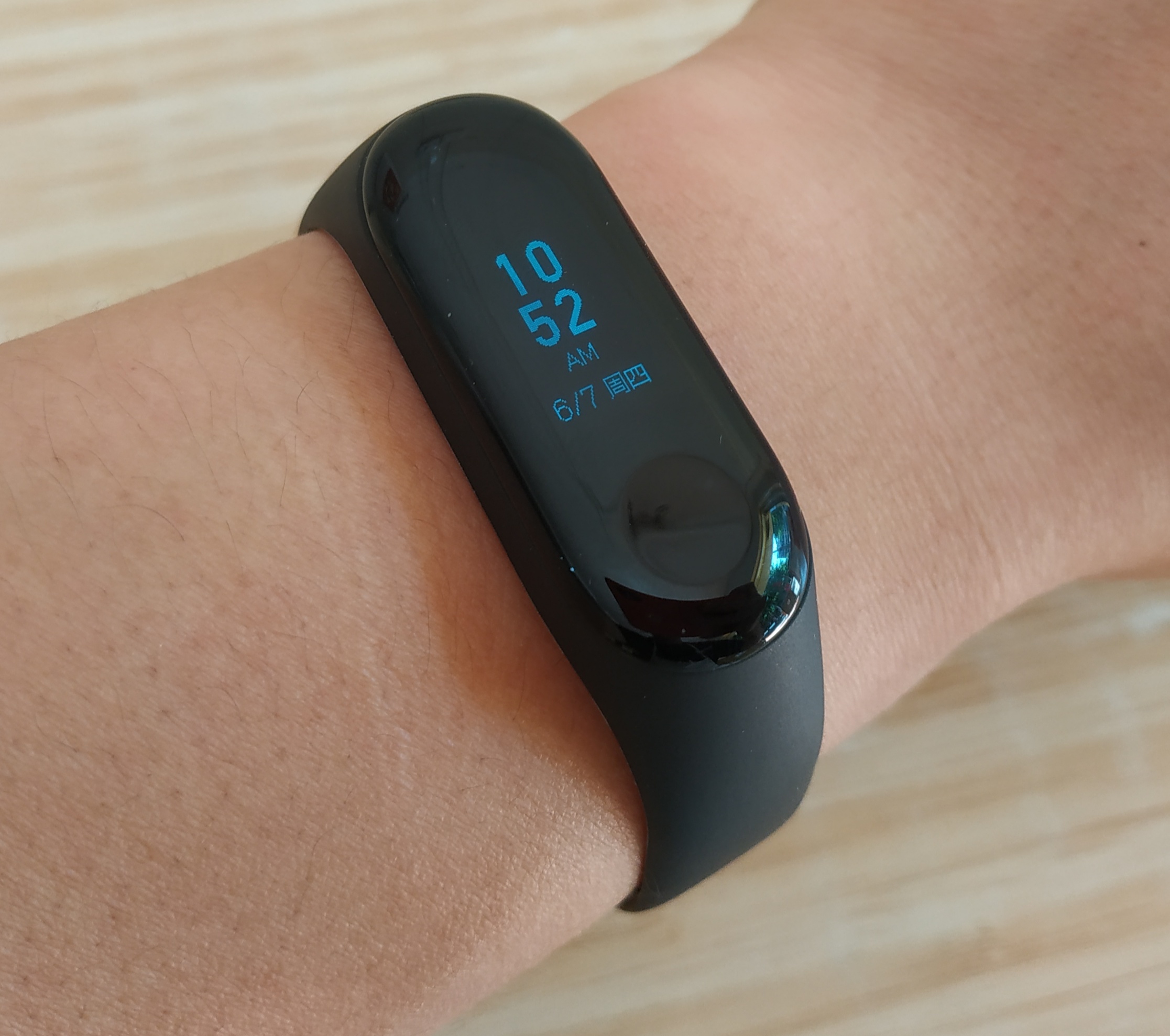 小米手环3提醒但不震动,小米手环3使用说明和介绍