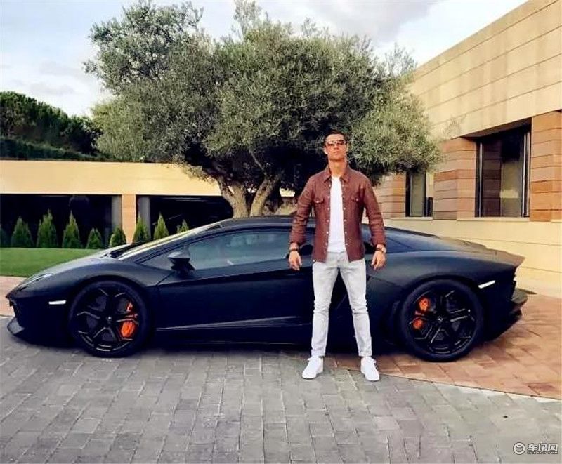 世界杯巨星都开什么车,世界球王c罗开什么车