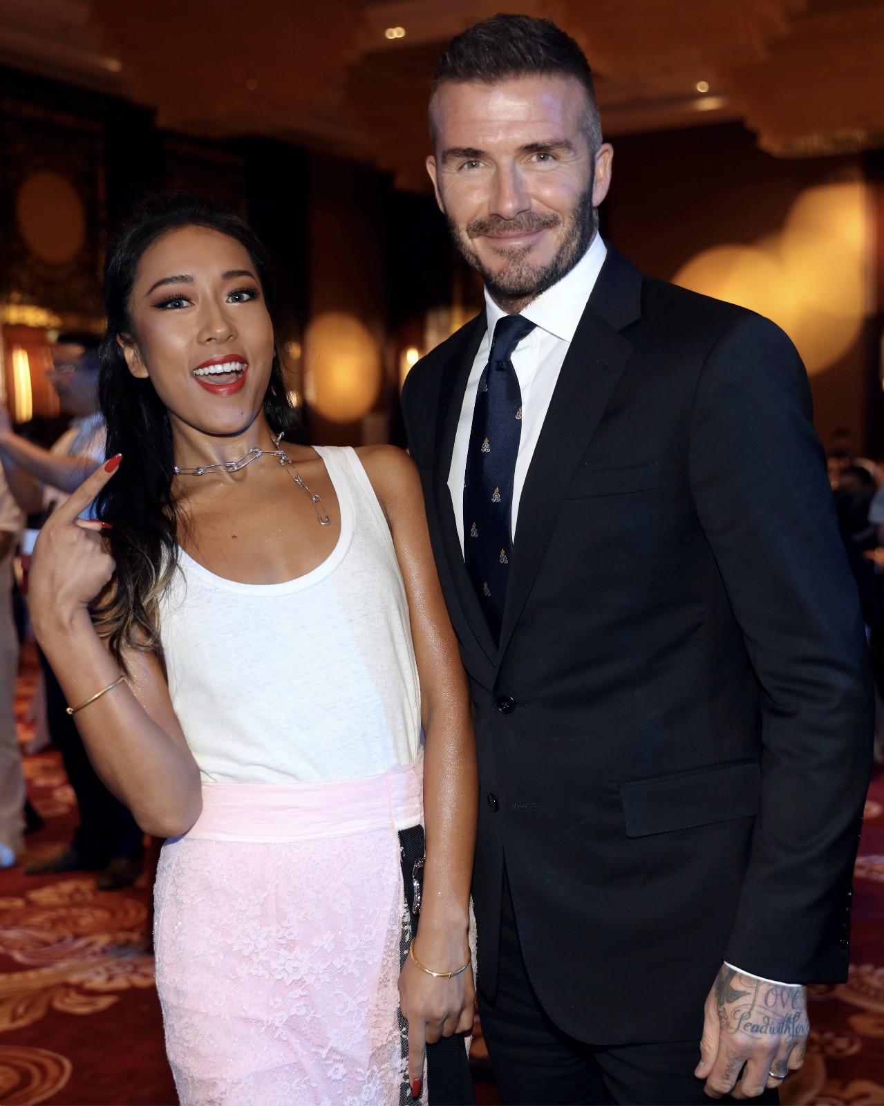 G-EXPO世界足球峰会，吉克隽逸跨界出席，贝克汉姆获终身成就奖