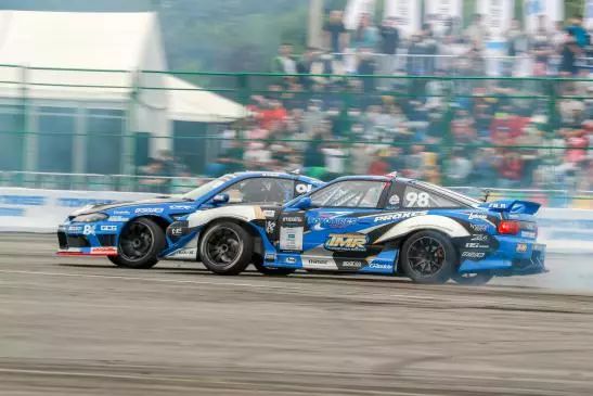 把握精彩瞬间尽享速度与激情——佳能1DX2使用心得