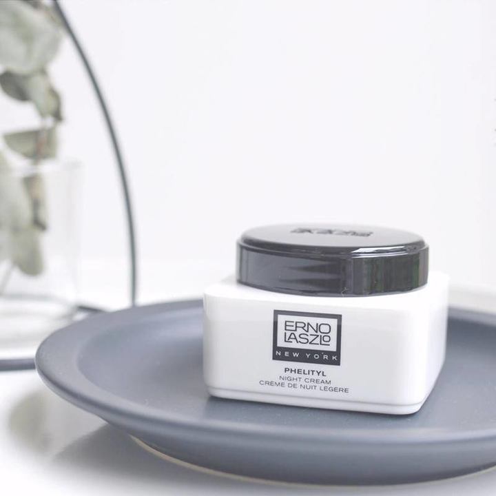 有了这些护肤品会更年轻,不容错过的冻龄好物变美变年轻