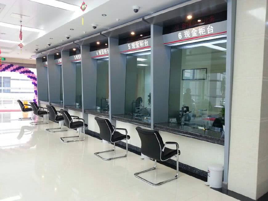 银行把利息算错了能找银行赔偿吗,银行把钱打错了怎么办