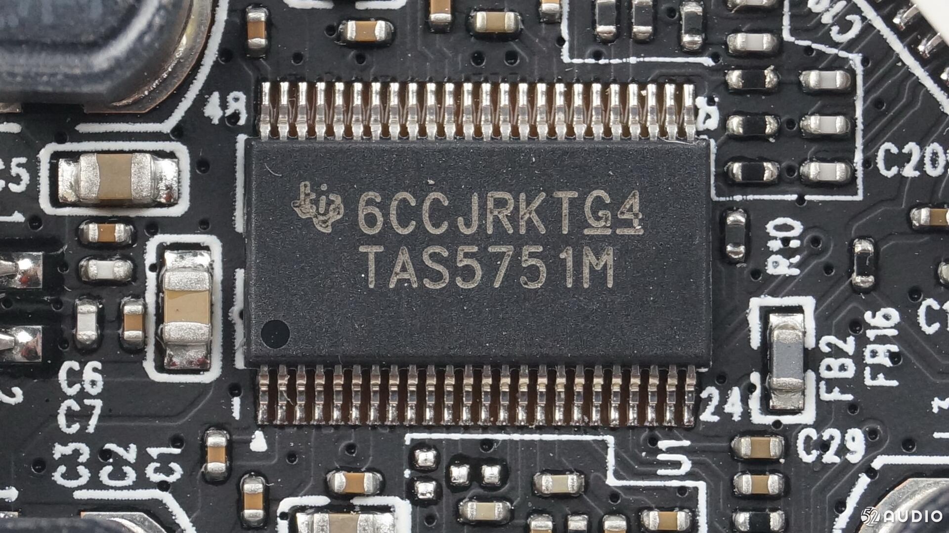 天猫精灵智能音箱boom拆解,天猫精灵智能音箱x3和X6对比