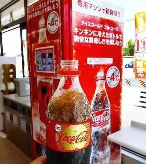 日本可口可乐樱花味,试喝日本樱花味可乐