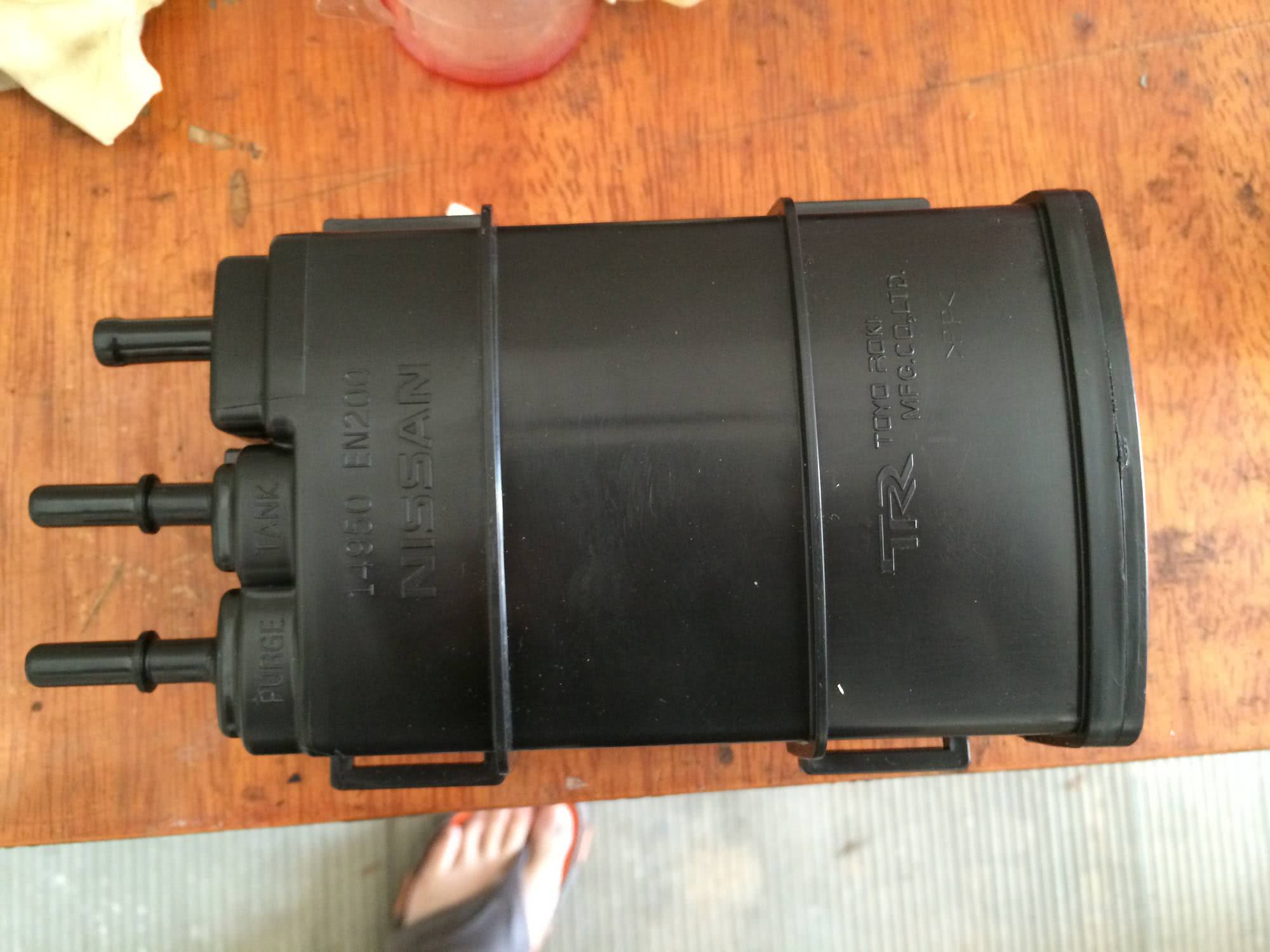 每次加油后油耗下降明显,加油时汽油往外喷怎么回事