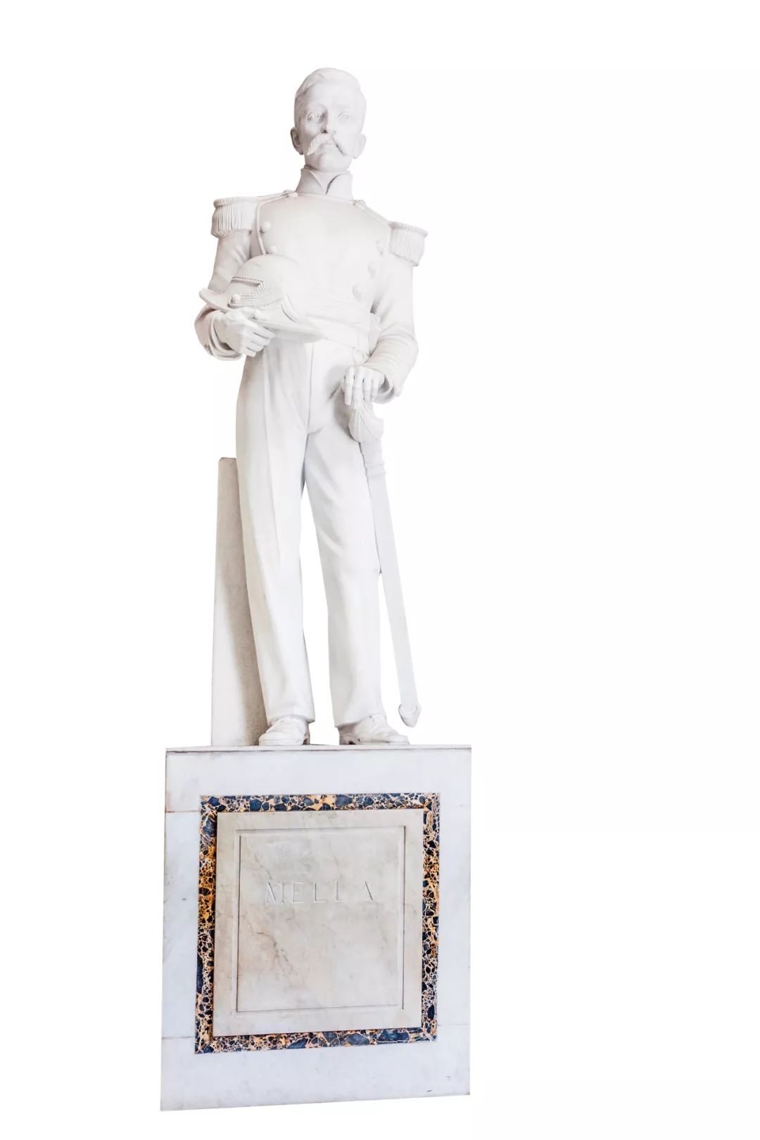 岛国名叫“星期天”，果然很懒很悠闲