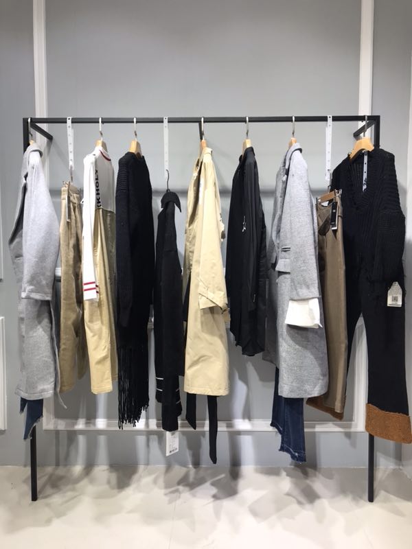 广州服装尾货批发市场怎么拿货,广州名牌衣服尾货批发市场在哪里