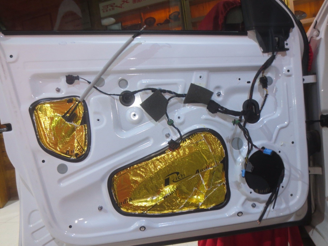 大众朗逸音响怎么只有一边有声音,大众朗逸音响突然不响了怎么回事